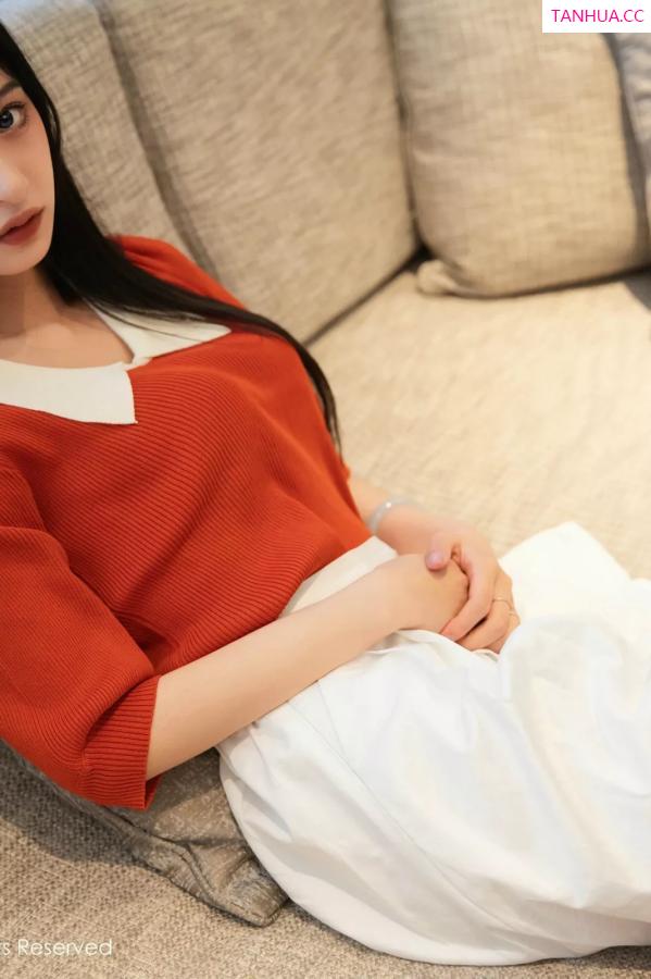   [XiuRen]高清写真图 2025.05.08 No.10247 茂木希子 橙色T恤第27张图片